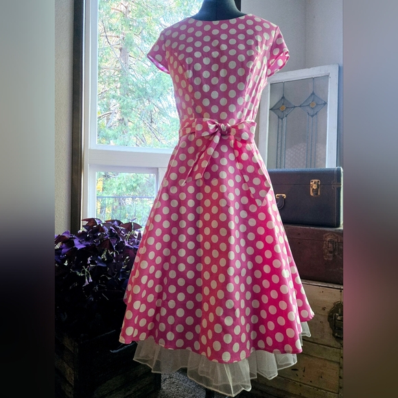 Retro Polka-dot Dress - Picture 2 of 8